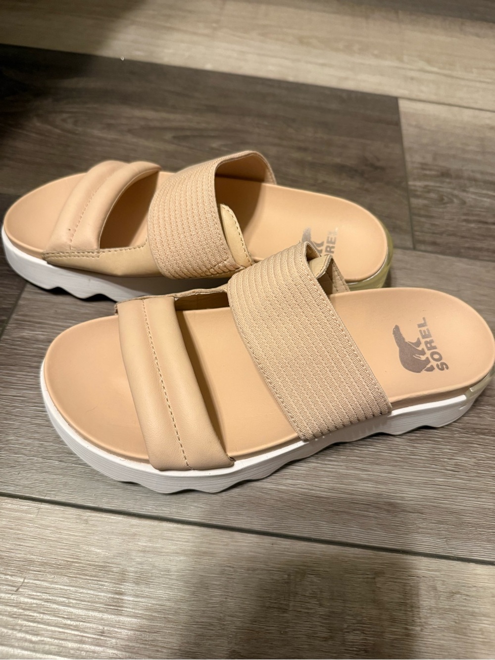 Sorel Women's Slide Sandals in Light Tan - Picture 3 of 6